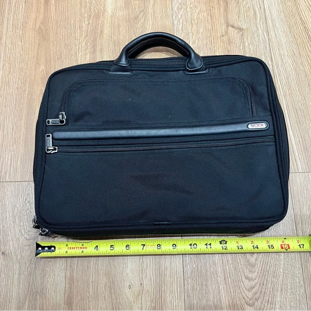 TUMI 15” Woven Nylon Leather Handles Black Padded Laptop Briefcase Good